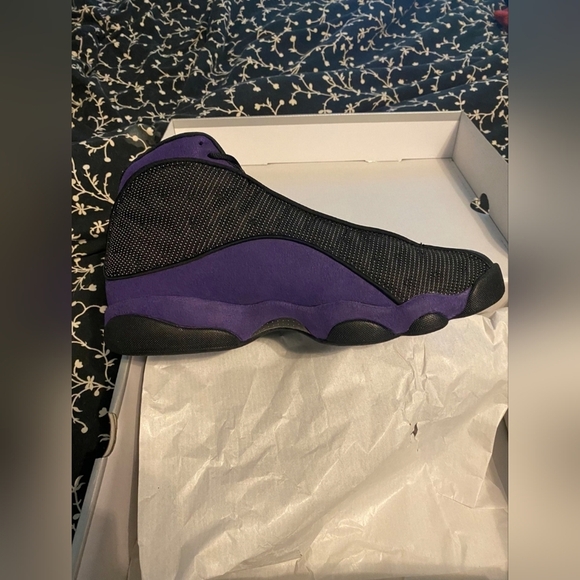 Air Jordan Retro 13 Black/Court Purple/White - Picture 5 of 11